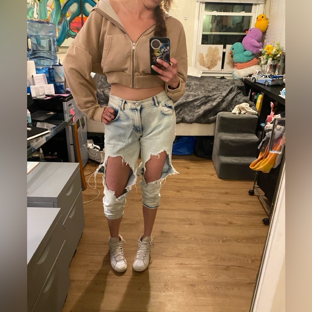 Distressed Denim Pants - Picture 2 of 15
